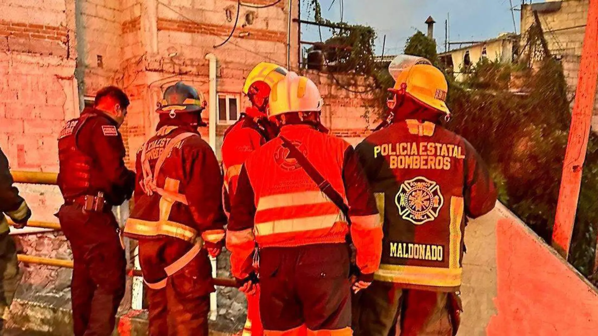 en la colonia chapultepec rescatan a hombre que fue arrastrado por el río 